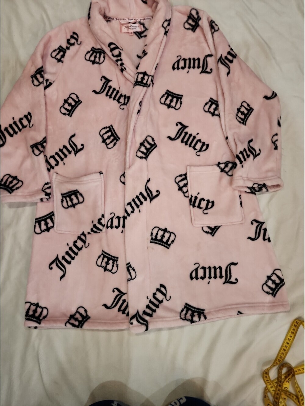 Juicy Couture Womens 1X Sleepwear Pink Black Crown Plush Bathrobe Robe Hood Chin